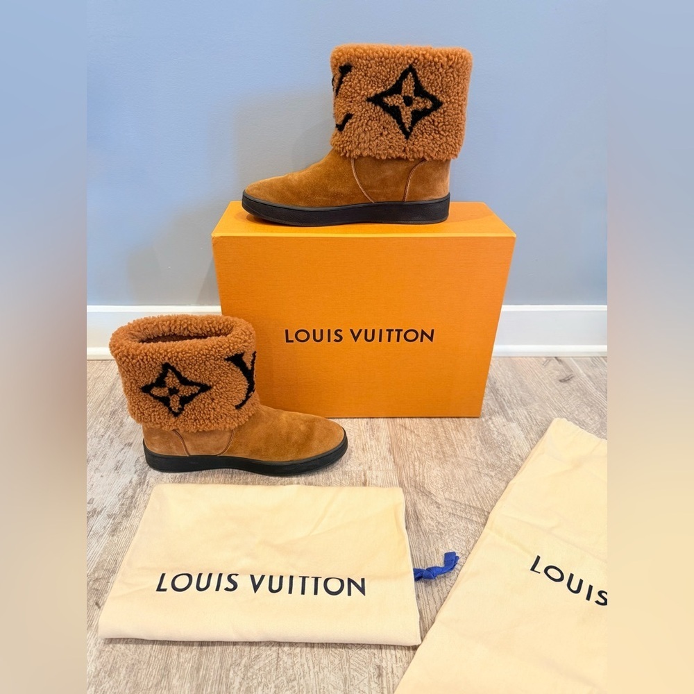 Louis Vuitton Suede Shearling Snowdrop Brown Ankle Booties